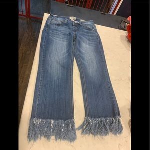 Judy Blue 29 shredded crop